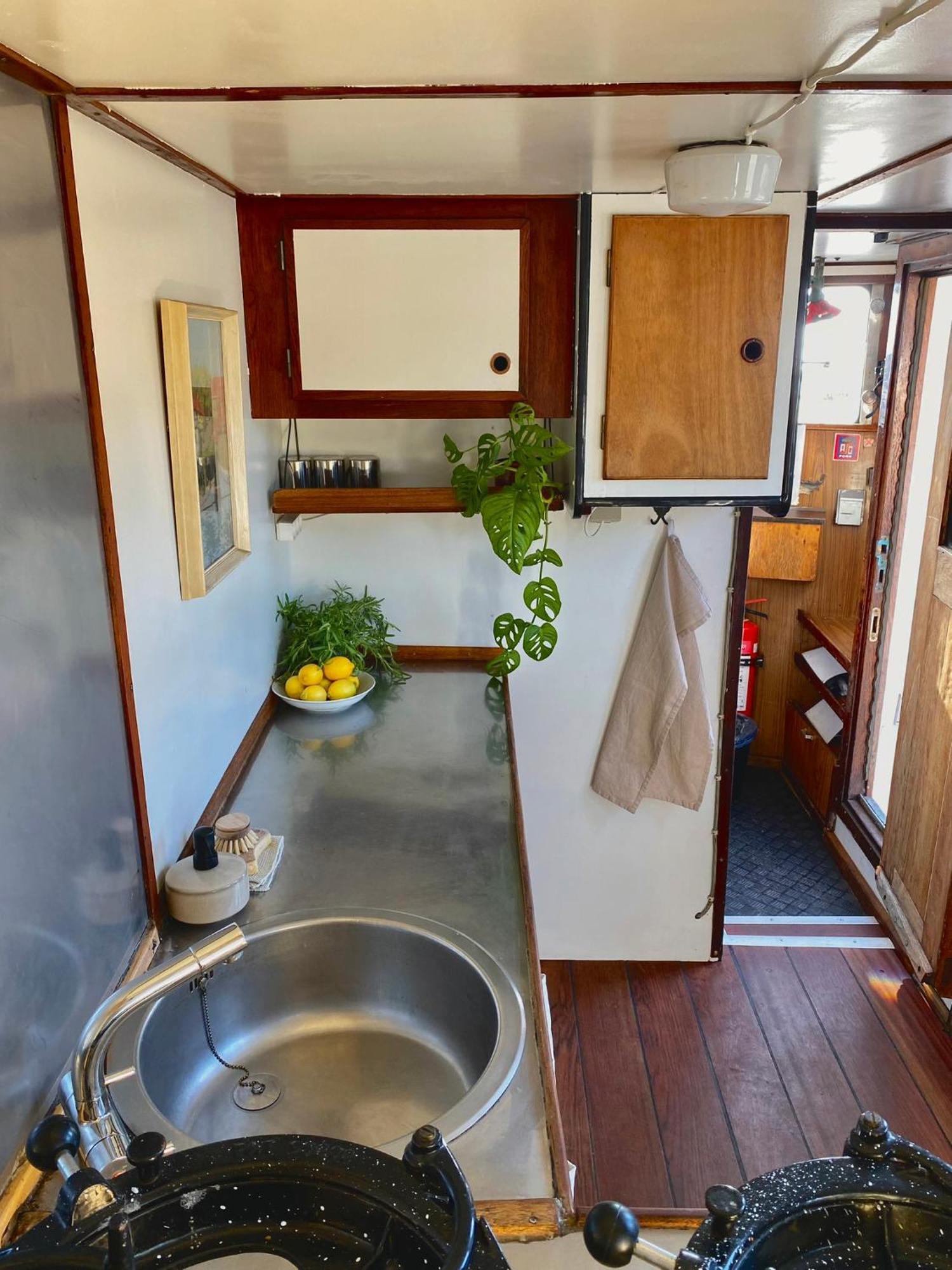 Varra Water - Unique Boat Accomodation - Bornholm - Fjaelstavn 内克瑟 外观 照片